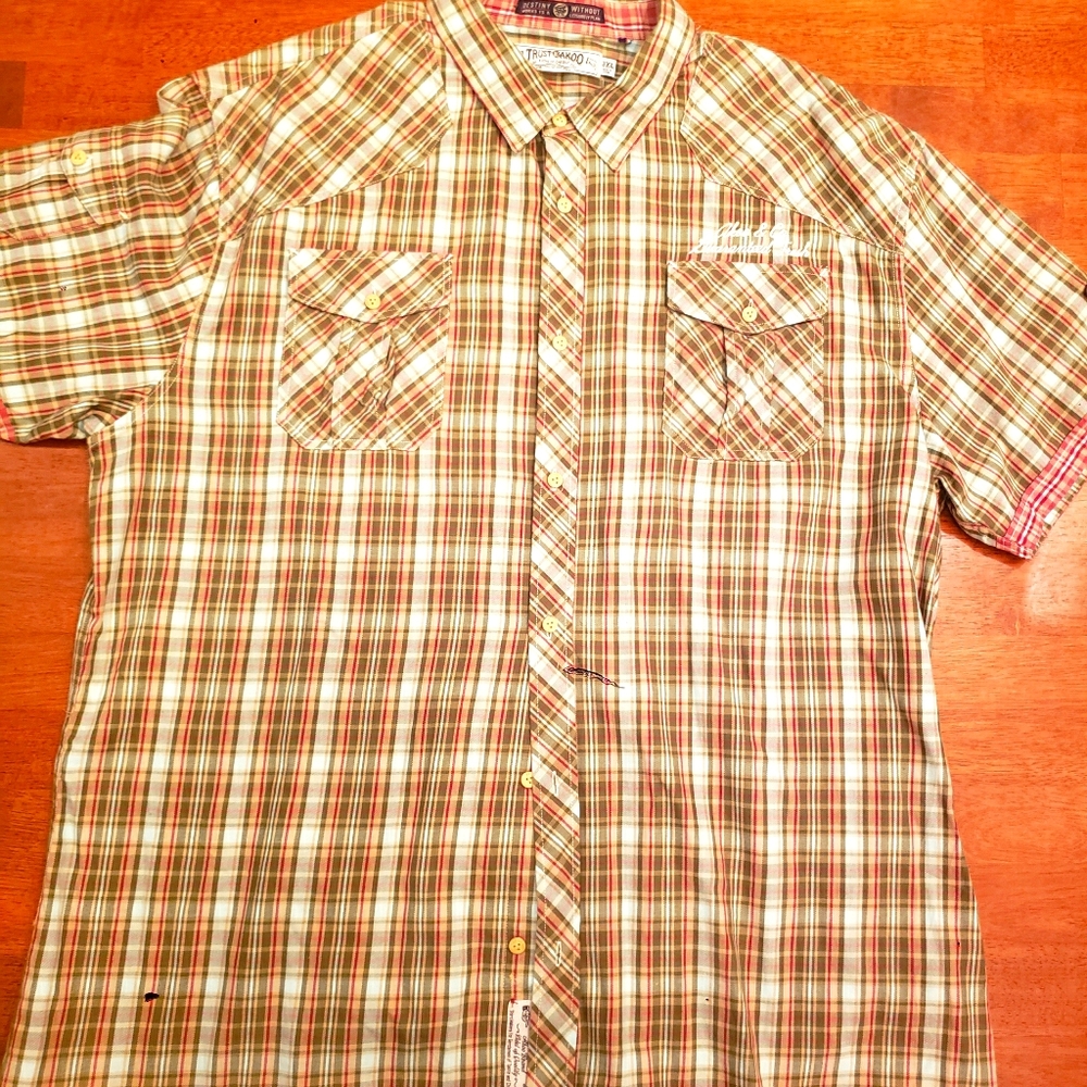 Mens XXL Akoo Short Sleeve Button Up